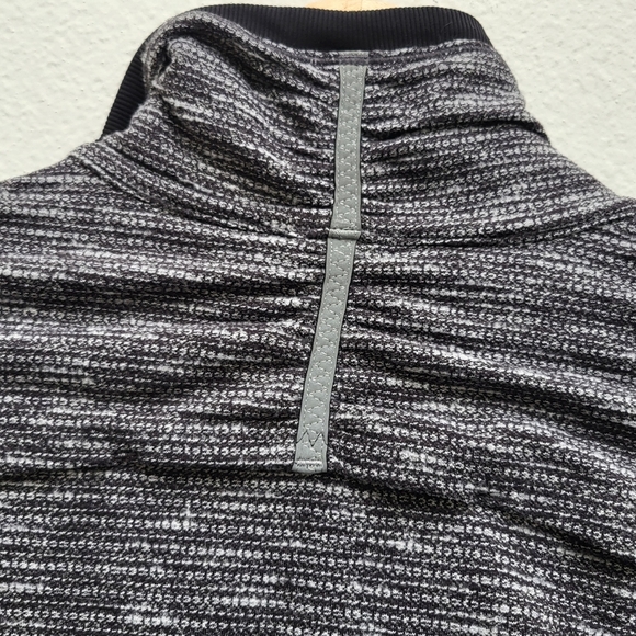 Lululemon sweater - Picture 7 of 12